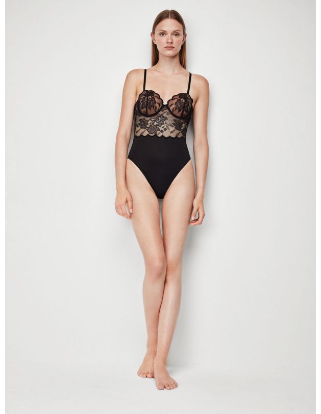Body negro de encaje de Gisela