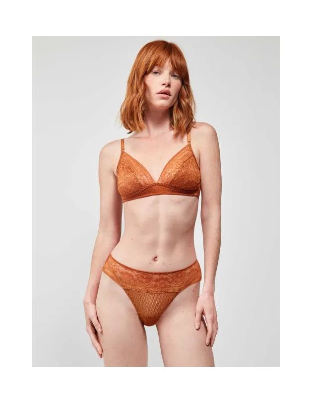 Tanga con encaje de diseño elegante