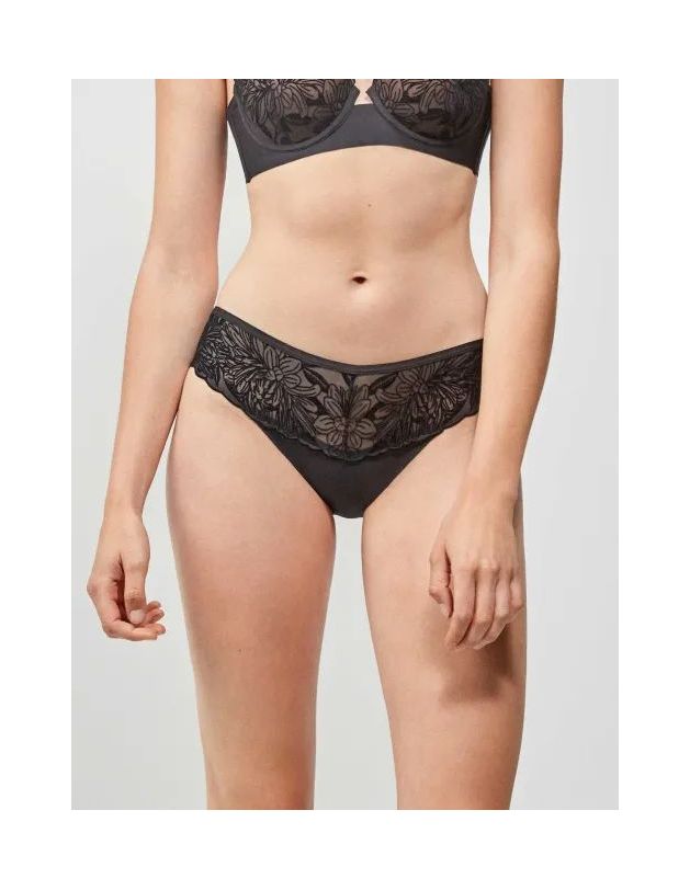 Braguita corte en V con ajuste cómodo