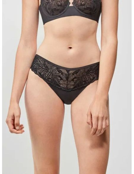 Braguita corte en V con ajuste cómodo