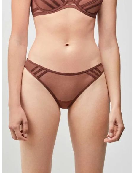 Braguita brasileña en tejido cómodo