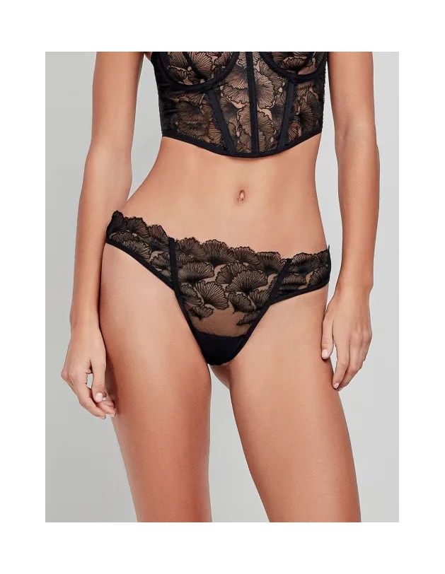 Tanga en tul bordado con flores