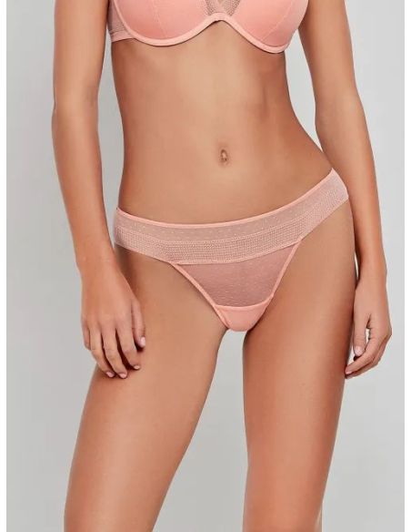 Braguita brasileña en tejido semitransparente