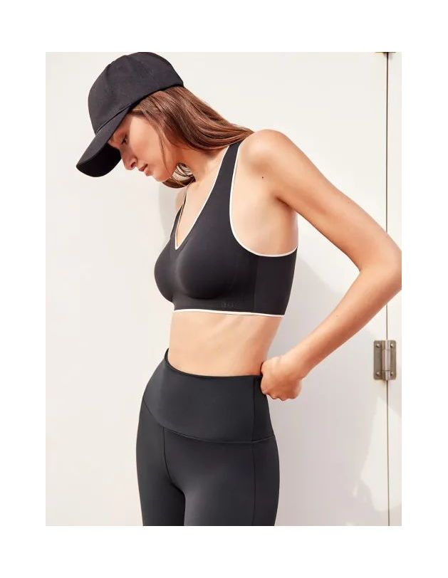 Top deportivo de sujeción media