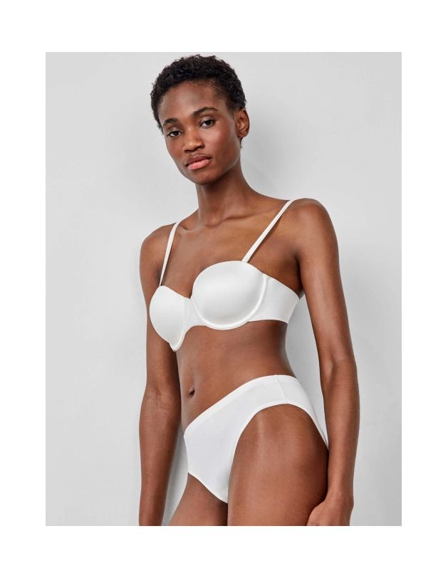 Braguita clásica con acabados termofusionados