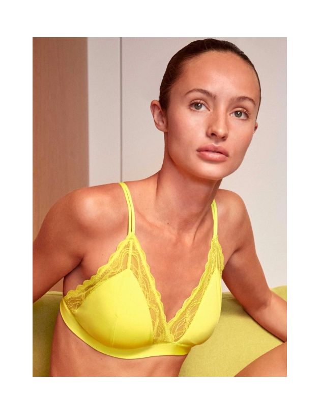 Sujetador triangular copa extraíble encaje