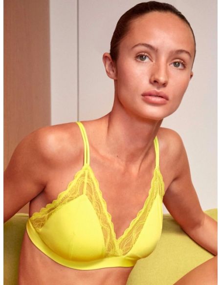 Sujetador triangular copa extraíble encaje