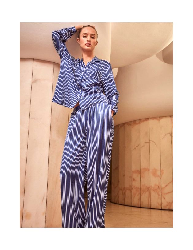 Pijama camisero de rayas satinado