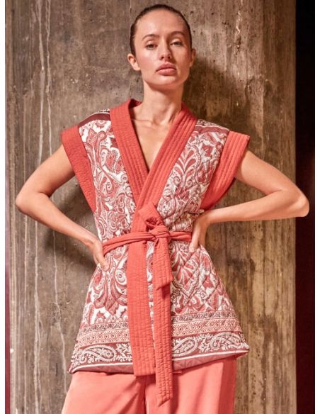 Chaleco corto reversible estampado