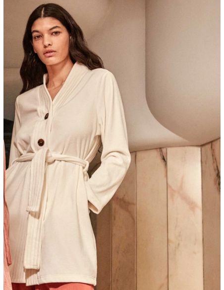 Bata corta de polar con cinturón