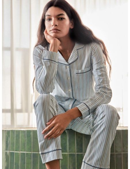 Pijama camisero de rayas con vivos a contraste