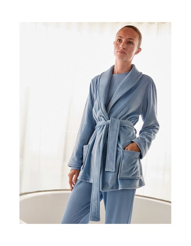 Bata de polar elástico con cinturón