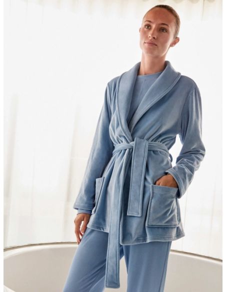 Bata de polar elástico con cinturón