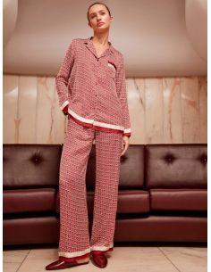 Pijama camisero con monograma estampado