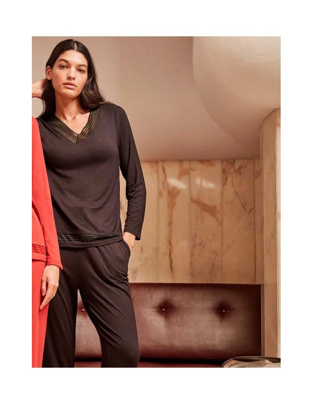 Pijama largo con detalle de galones