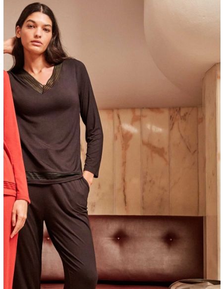 Pijama largo con detalle de galones