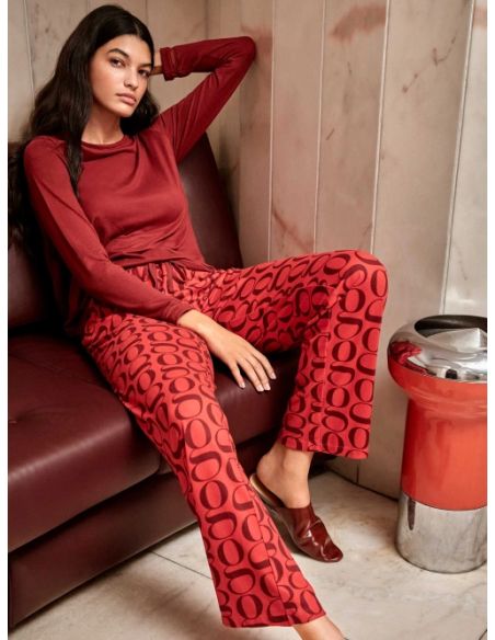 Pijama largo con pantalón estampado monograma