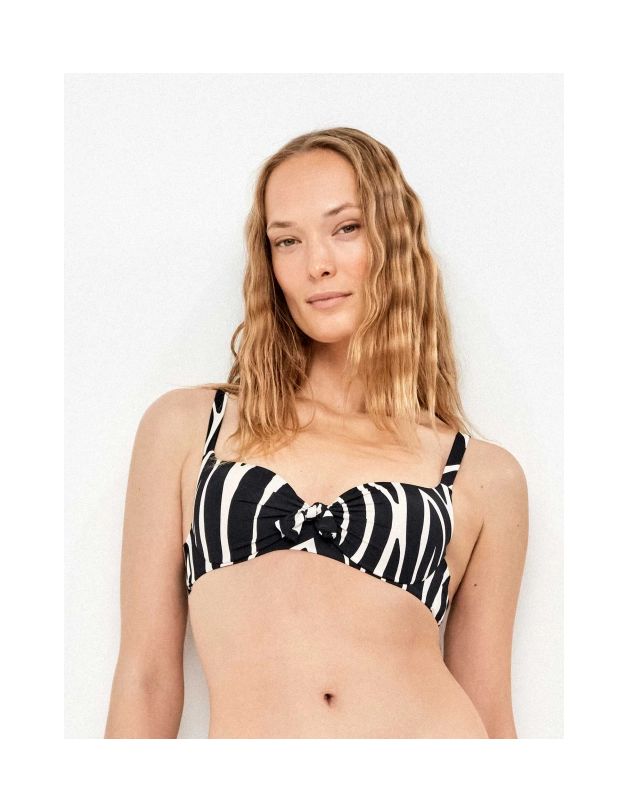 Top bikini capacidad en tejido estampado animal...