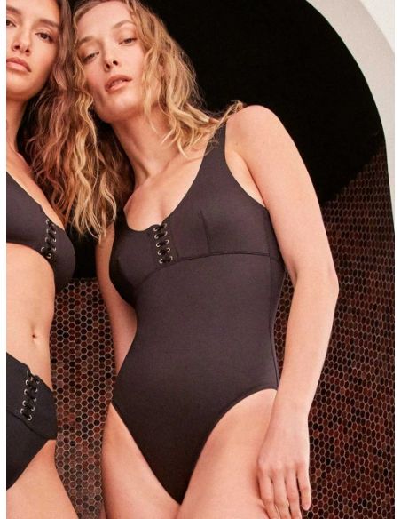 Bañador high tech sin aro ojales delanteros gisela