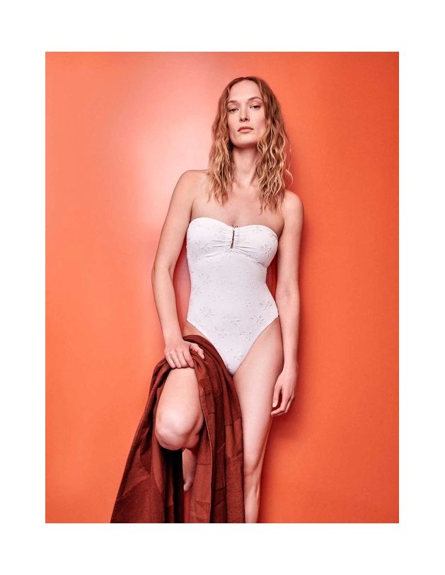 Bañador bandeau tejido bordado gisela