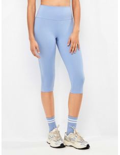 Legging 'capri' confeccionado en tejido moldeador que...