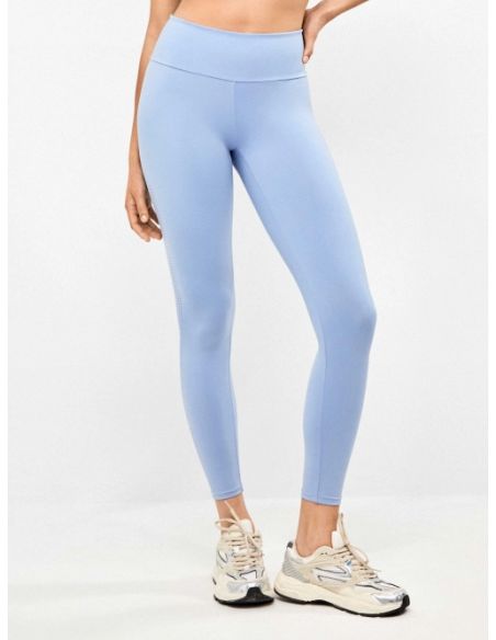 Legging largo confeccionado en tejido moldeador que define y estiliza