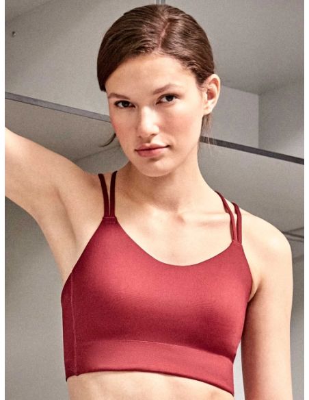 Top deportivo sin aros sujeción media