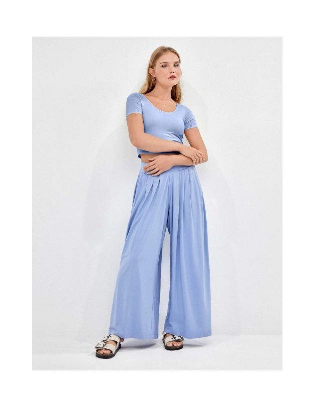 Pantalón largo ancho