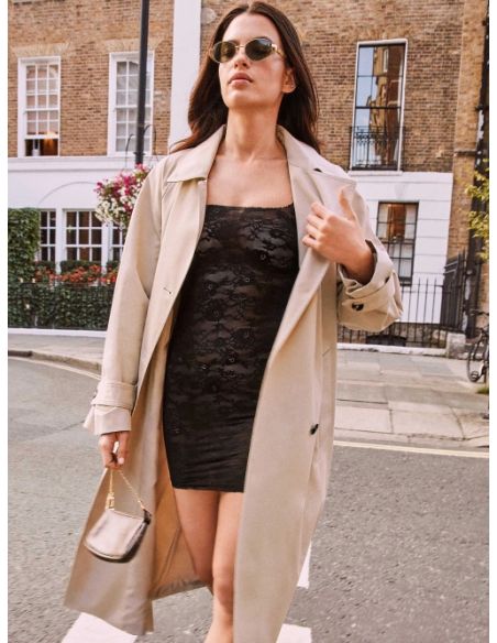 Vestido moldeador de encaje floral