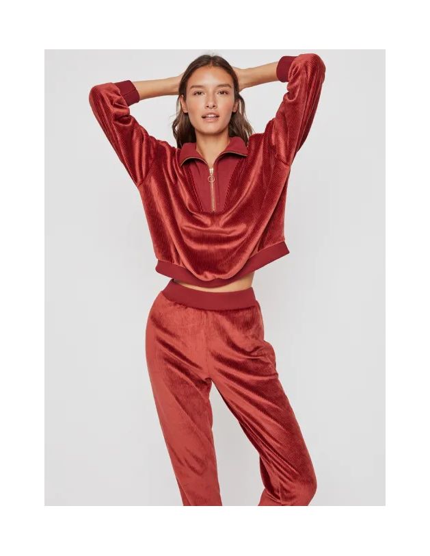 Pijama cuello alto de terciopelo Caldera