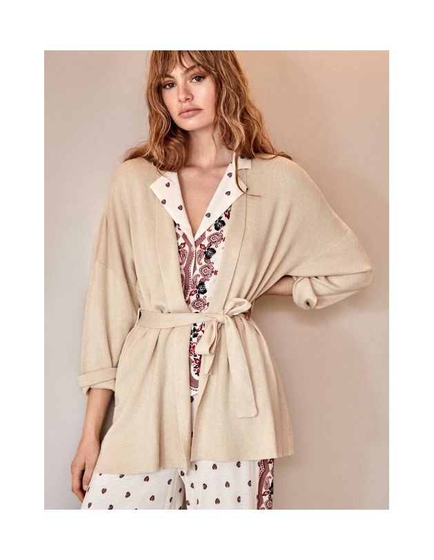 Bata midi Hearts beige con viscosa
