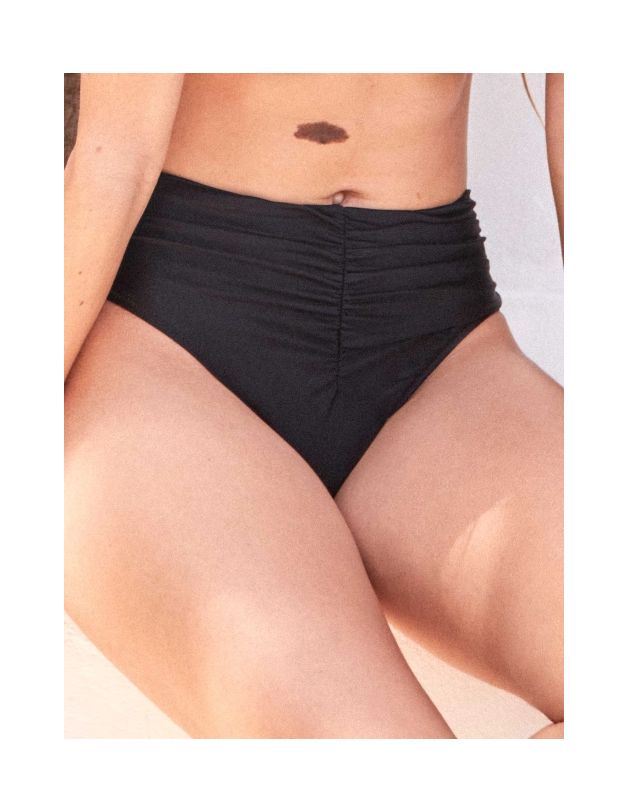 Braga bikini clásica alta Peppermint pierna...