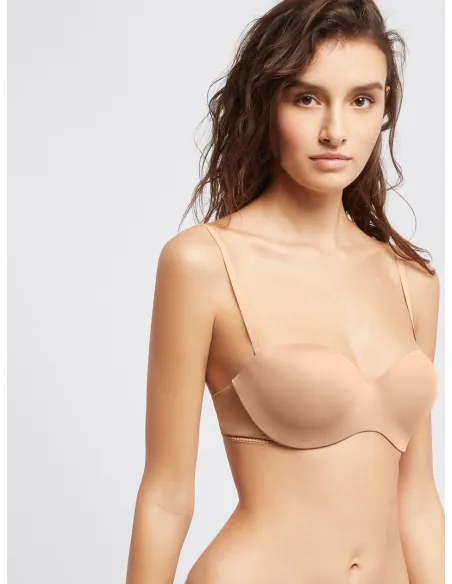 Sujetador desmontable con copas de microfibra de Gisela.