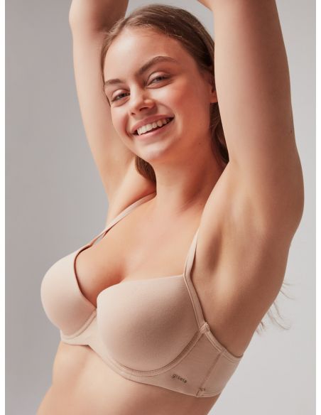 Sujetador capacidad en las copas C y D de Gisela