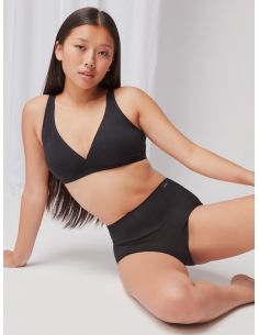 Sujetador triangular sin aro y foam extraible de Gisela