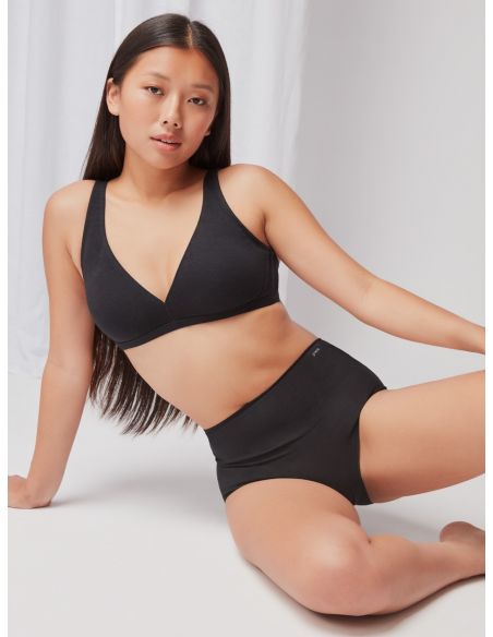 Sujetador triangular sin aro y foam extraible de Gisela