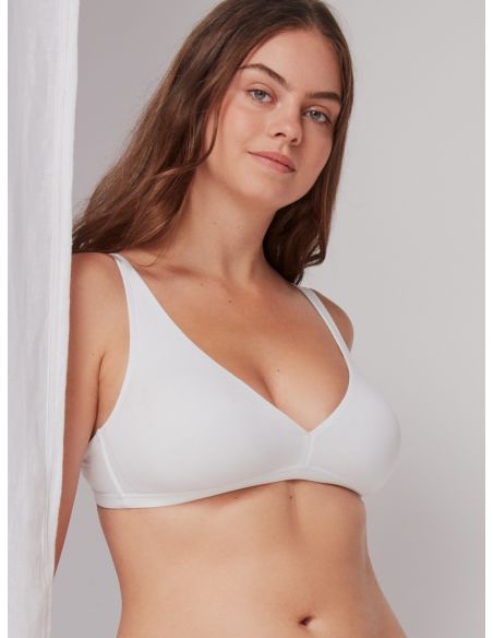 Sujetador triangular sin aro y foam extraible de Gisela